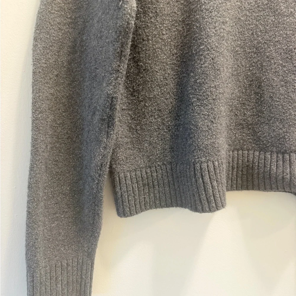Gap Gray Crewneck Sweater Small | Soft Cotton Blend Knit Pullover Size Small - Picture 5 of 5